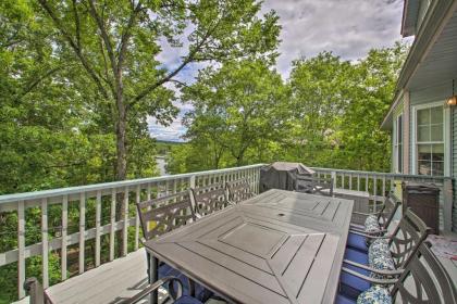 Lakefront Hot Springs Retreat with Deck and Boat Dock! - image 8