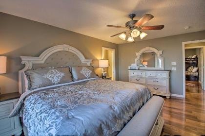 Relaxing Hot Springs Retreat with Gas Fireplace - image 10