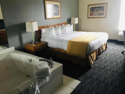 American Inn and Suites Houghton Lake - image 8