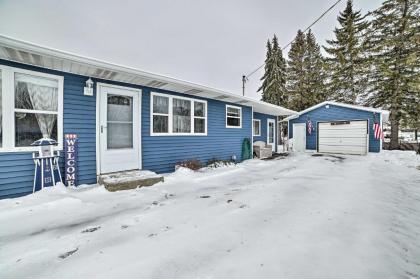 Cozy Houghton Lake Heights Cottage with Private Yard - image 4