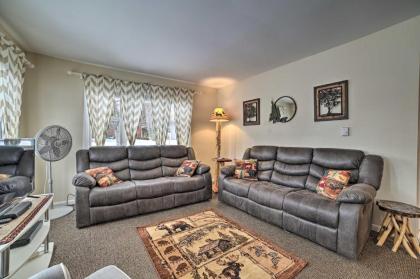 Cozy Houghton Lake Heights Cottage with Private Yard - image 5