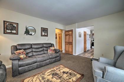Cozy Houghton Lake Heights Cottage with Private Yard - image 9