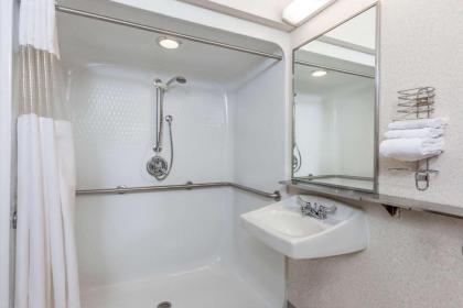 Baymont by Wyndham Howell/Brighton - image 11