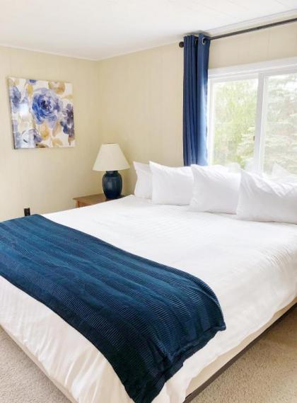 Churchill Pointe Inn - image 3