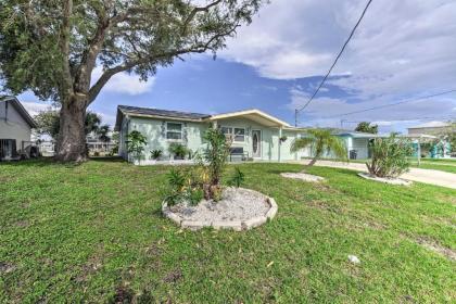 Canalfront Hudson Home with Private Dock and Yard! - image 12