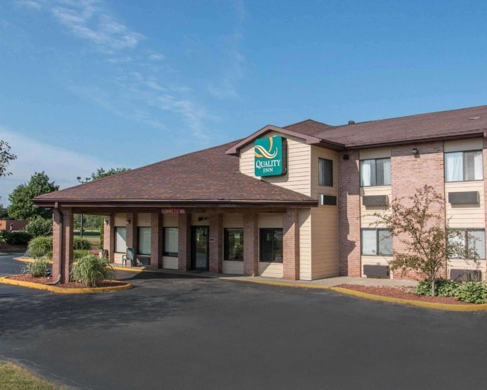 Quality Inn Hudsonville - main image