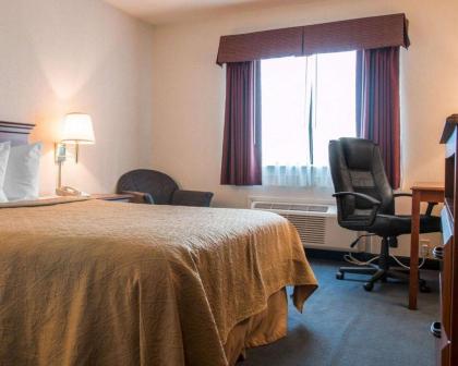 Quality Inn Hudsonville - image 12