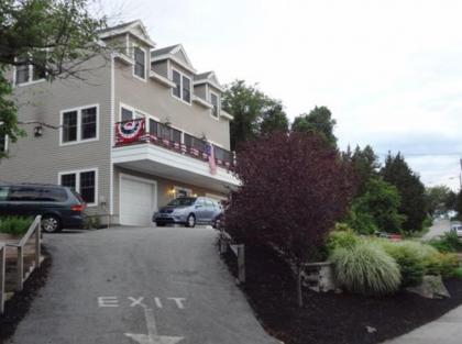 Josephine's on the Bay Bed and Breakfast - image 1