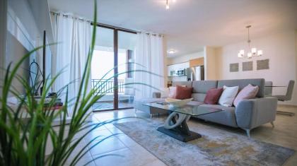 Beautiful 3 Bedroom Private Condo at Solarea Beach Resort