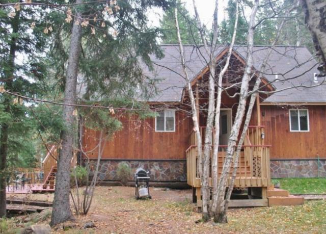 Riverfront Hungry Horse House - Large Deck and Canoe - image 4