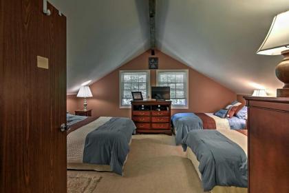 Hunter Hideaway with Yard and Deck 3 Mi to Ski Slopes - image 15