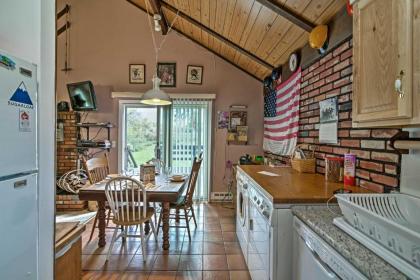 Hunter Hideaway with Yard and Deck 3 Mi to Ski Slopes - image 8