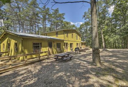 Rustic Clint Eastwood Ranch Apt by Raystown Lake