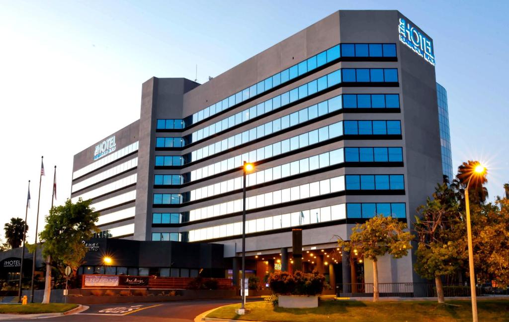 Hotel Huntington Beach - main image