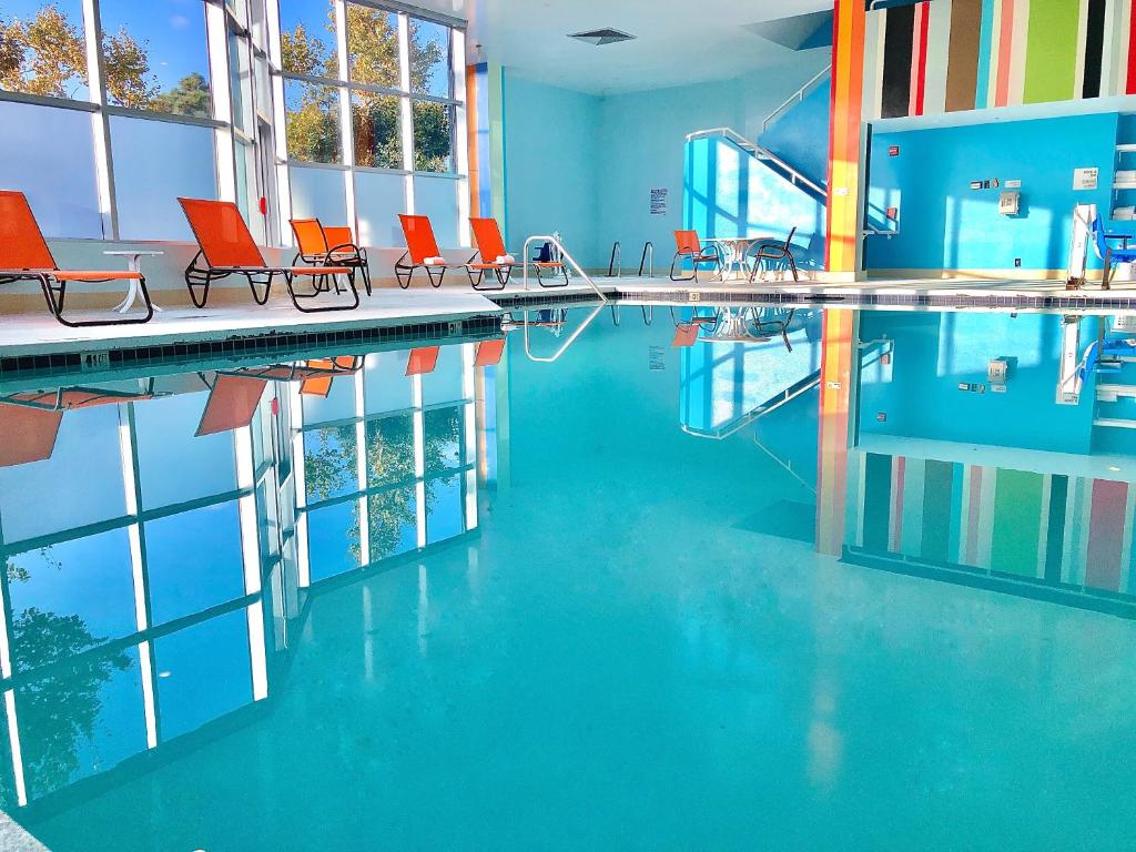 Hotel Huntington Beach - image 5