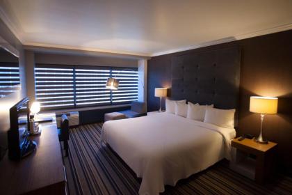 Hotel Huntington Beach - image 9