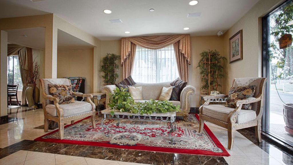 Best Western Surf City - image 4