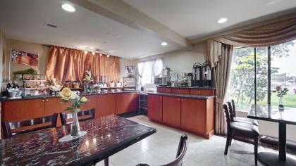 Best Western Surf City - image 6