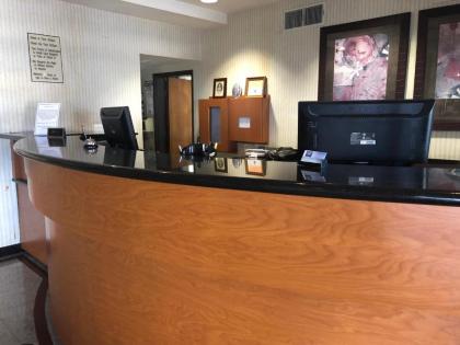 Huntington Beach Inn - image 8