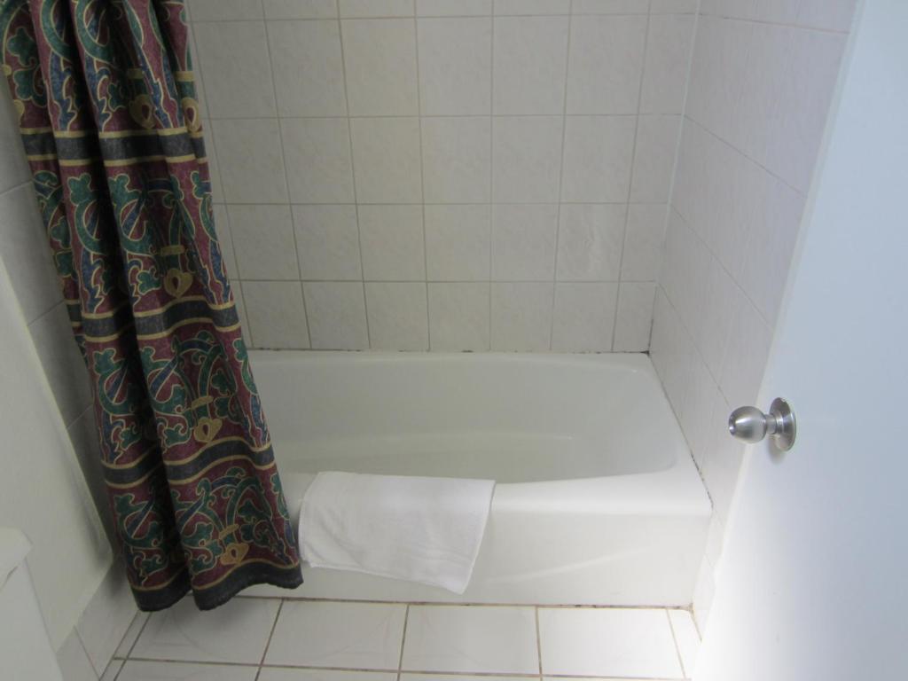 Starlight Inn Huntington Beach - image 3