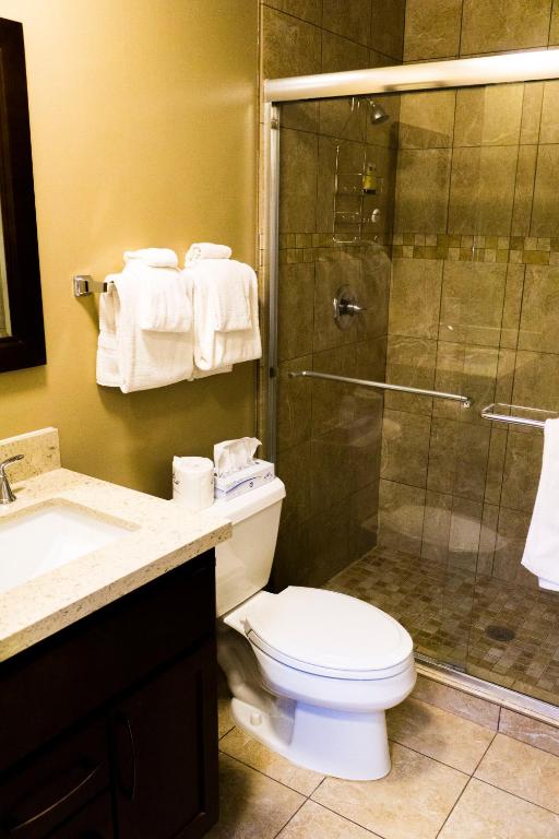 Huntington Surf Inn - image 5