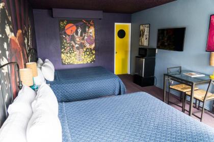 Huntington Surf Inn - image 7