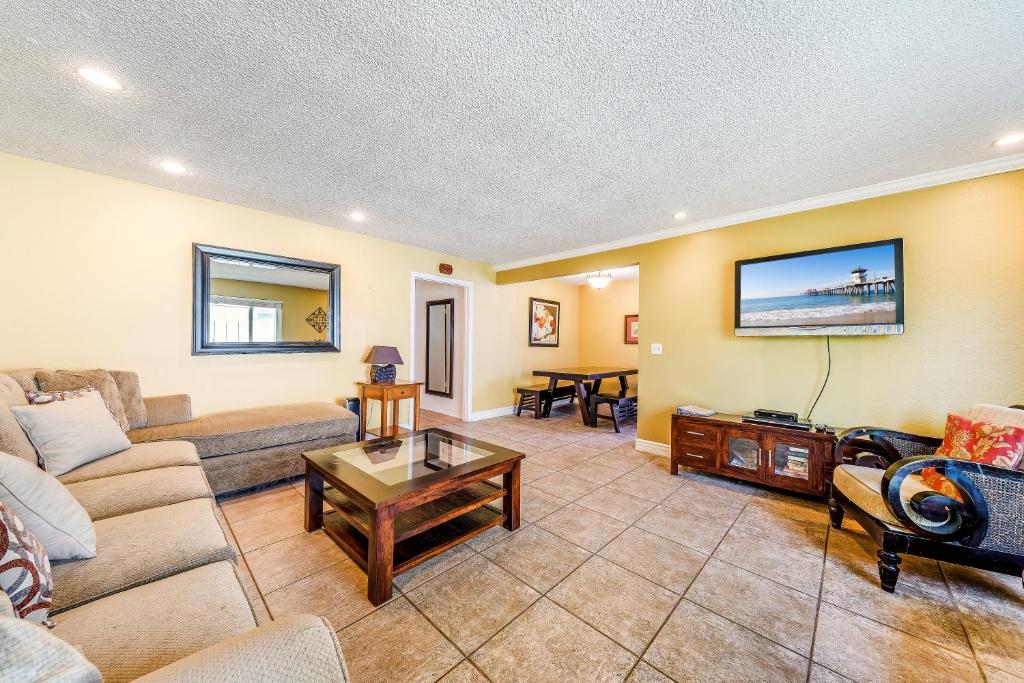 22 Huntington St. 2bdr - main image