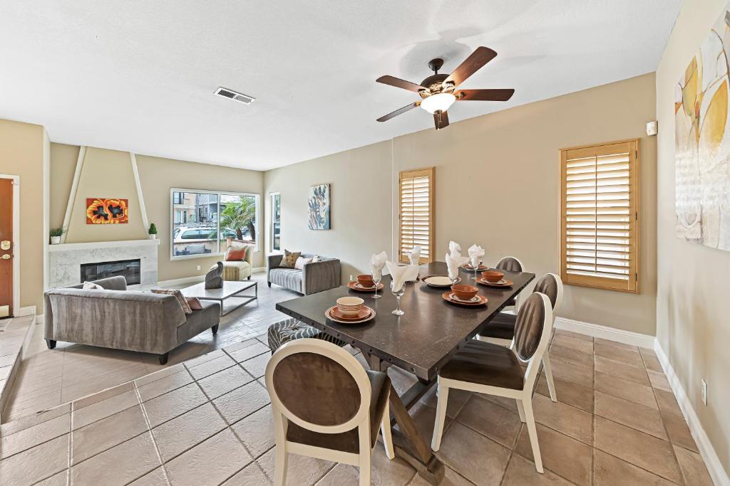 253 Four Bedroom - main image