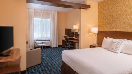 Fairfield Inn & Suites by Marriott Huntington - image 3