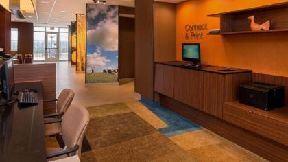 Fairfield Inn & Suites by Marriott Huntington - image 6