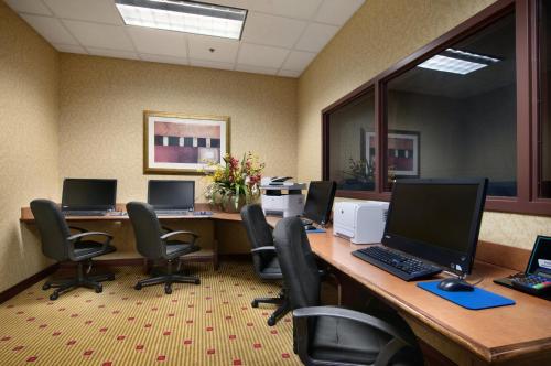 Embassy Suites Huntsville - image 2