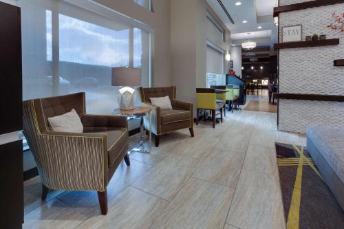 Drury Inn & Suites Huntsville Space & Rocket Center - image 3