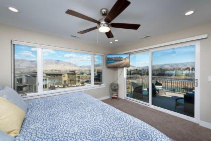 Gorgeous Decor with Private Hot tub Huntsville Utah