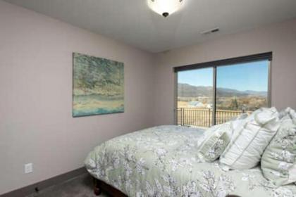 Stunning Craftsmanship! Lake Views! EW 9 - image 15