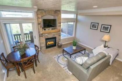 1 Bedroom Huntsville Utah Lodging Option Sleeps 5   Snowbasin Vacation LS 40A