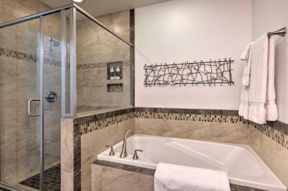 Modern Huntsville Resort Retreat with Hot Tub! - image 4