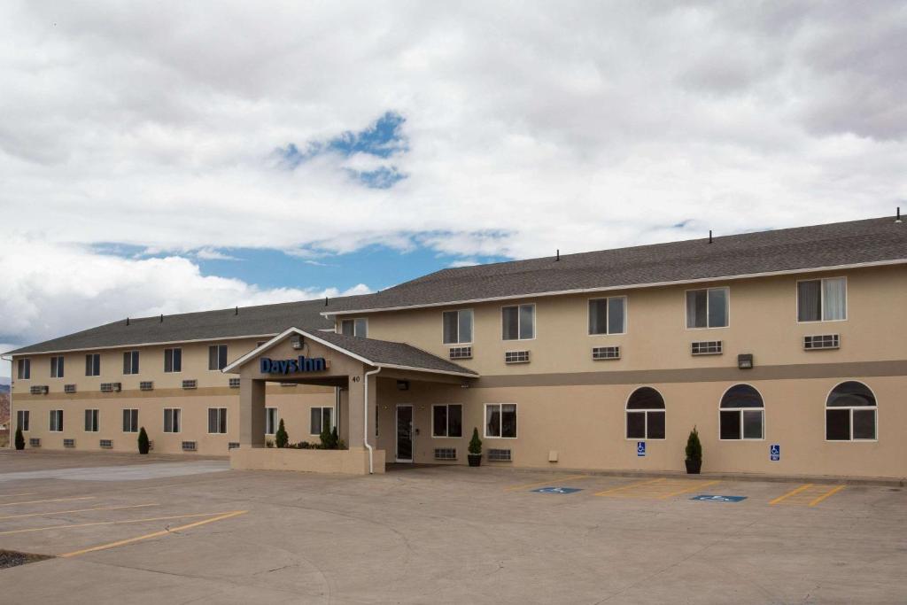 Days Inn by Wyndham Hurricane/Zion National Park Area - main image