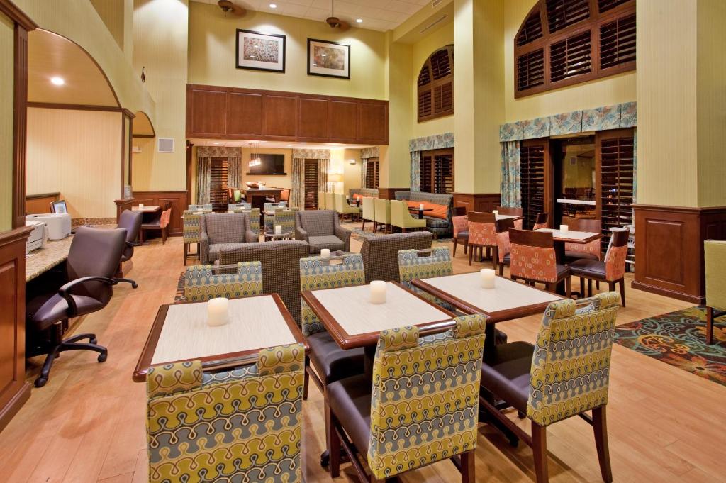 Hampton Inn & Suites Dallas-DFW Airport Hurst - image 3
