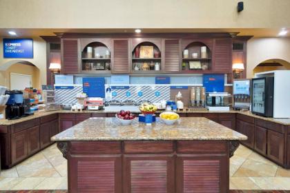 Holiday Inn Express Hotel & Suites DFW West - Hurst an IHG Hotel - image 10