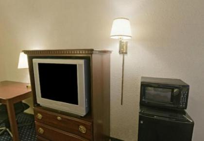 Americas Best Value Inn-Ft. Worth/Hurst - image 7