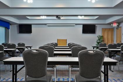 Holiday Inn Express Hotel & Suites Austin NE-Hutto an IHG Hotel - image 4