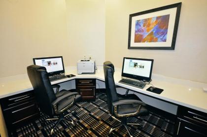 Hampton Inn and Suites Hutto - image 11