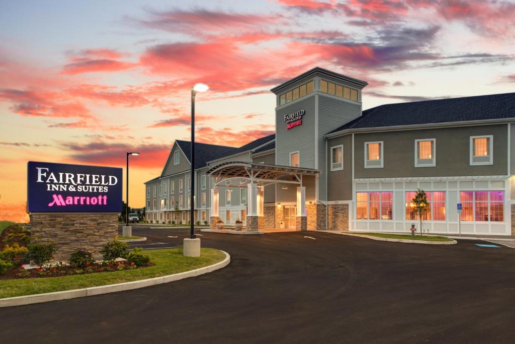 Fairfield Inn & Suites by Marriott Cape Cod Hyannis - main image