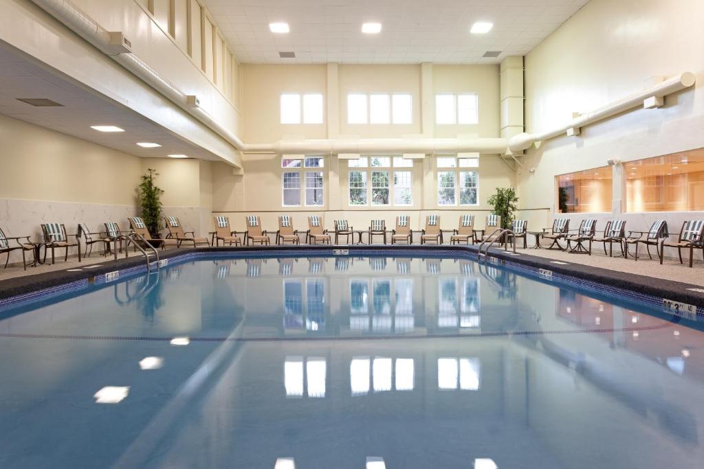 DoubleTree by Hilton Cape Cod - Hyannis - image 4