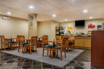 Quality Inn Hyde Park Poughkeepsie North - image 10