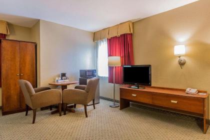 Quality Inn Hyde Park Poughkeepsie North - image 15