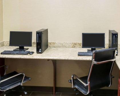Comfort Suites Idabel - image 9