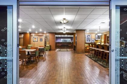 Hampton Inn Idaho Falls - image 17