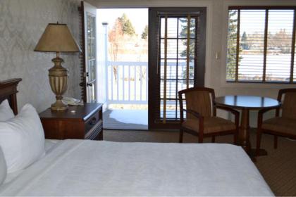 Le Ritz Hotel & Suites - image 11