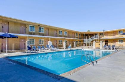 Rodeway Inn Idaho Falls - image 1